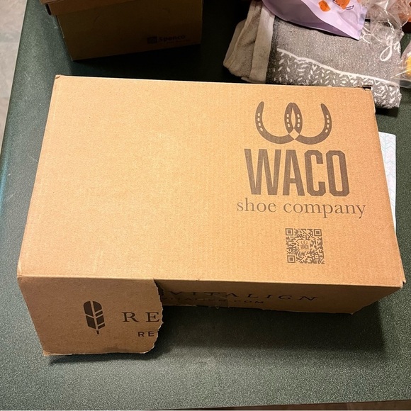 Revitalign Orthotic Canvas Clogs Maria Cream 5.5D 5.5 Wide - Picture 3 of 6